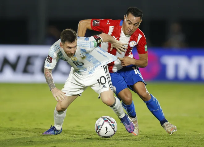 Lionel Messi je imel miren večer v Paragvaju. FOTO: Cesar Olmedo/Reuters