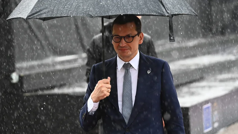 Fotografija: Poljsko mesto je in bo v družini evropskih držav, je prepričan Mateusz Morawiecki, ki se je v sredo udeležil tudi vrha na Brdu pri Kranju. FOTO: Joe Klamar/AFP