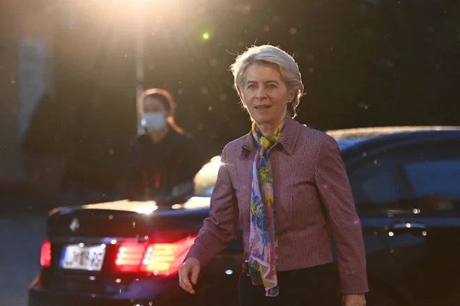 Za predsednico Evropske komisije Ursula von der Leyen je dogovor zgodovinski. FOTO: Joe Klamar/Afp