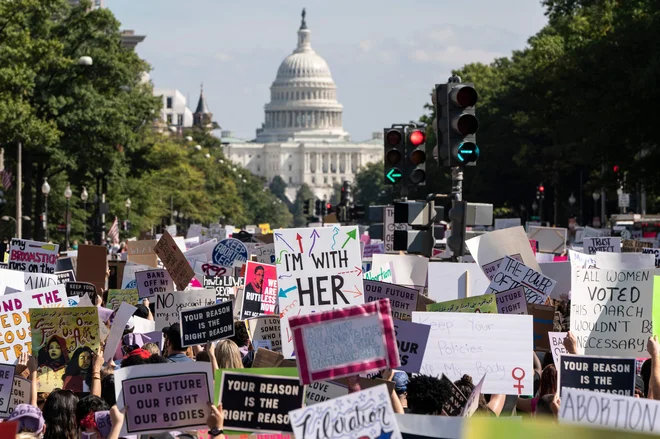 Pohod aktivistov za ženske pravice na washingtonski Kapitolski grič 2. oktobra Foto Joshua Roberts/AFP