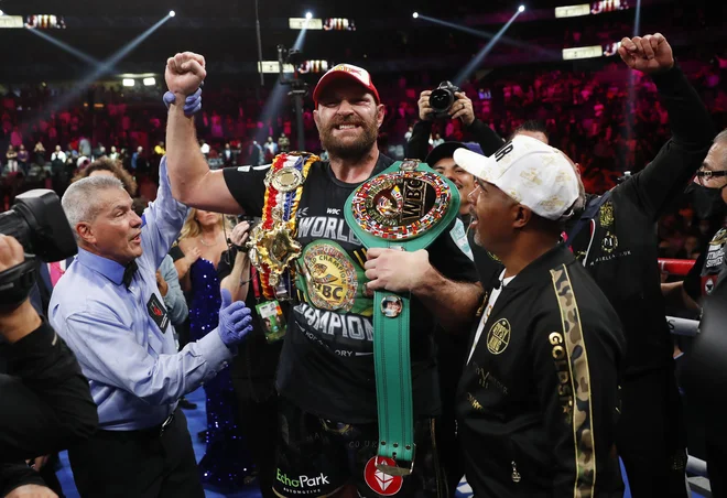 Tyson Fury je zanesljivo ubranil šampionski pas združenja WBC. FOTO: Steve Marcus/Reuters