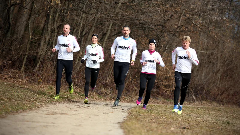 Fotografija: V jesenskem izboru tekaških copat predstavljamo modele treh blagovnih znamk, ki so močno zasidrane na slovenskem tržišču. FOTO: Uroš Hočevar/Delo