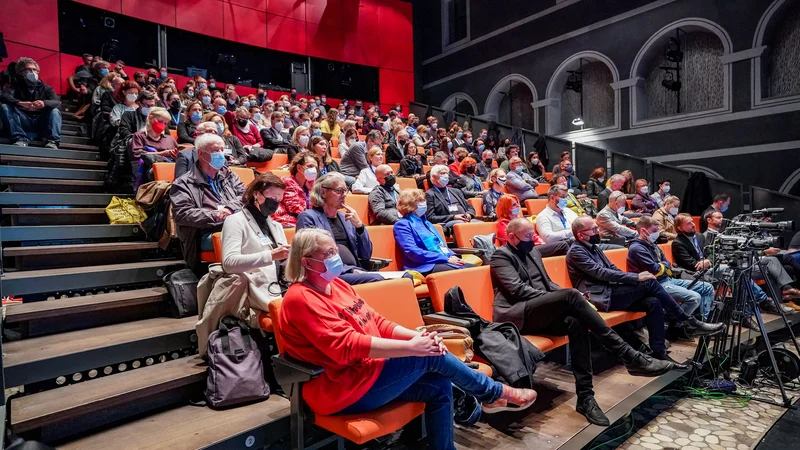 Fotografija: Na konferenci so govorili o mehanizmih za zagotovitev kakovostne arhitekture, odzivih na podnebne spremembe skozi prostorsko načrtovanje ter prenovi podeželja. FOTO: Aleksander Regoršek