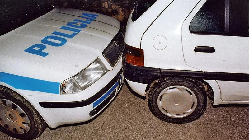 Fotografija: V gozdu nad Jevnico in Kresniškimi Poljanami policisti iščejo storilce kaznivih dejanj tatvine. Fotografija je simbolična. FOTO: PU Krško