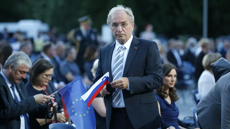 Fotografija: Eno interpelacijo je Hojs v tem mandatu že prestal. FOTO: Matej Družnik/Delo
