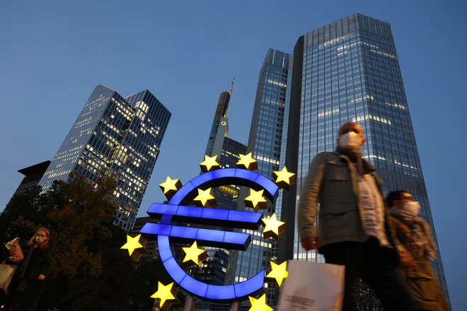 Ob vse večjih inflacijskih pritiskih morajo biti centralne banke &raquo;zelo, zelo pazljive pri inflacijskih tveganjih&laquo;, zdaj svari tudi IMF.&nbsp; FOTO: Yann Schreiber Afp