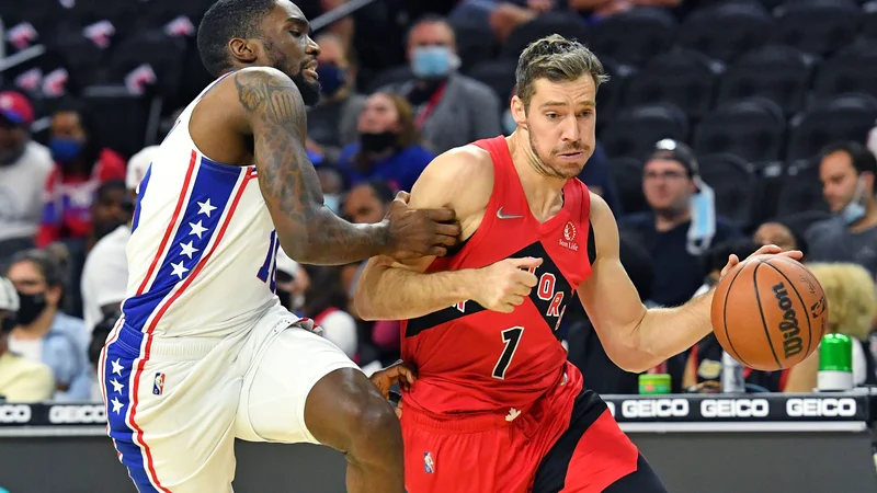 Fotografija: Goran Dragić je iz tekme v tekmo bliže tekmovalni formi za štart v košarkarske sezone v NBA 2021/22. FOTO: Eric Hartline/Usa Today Sports