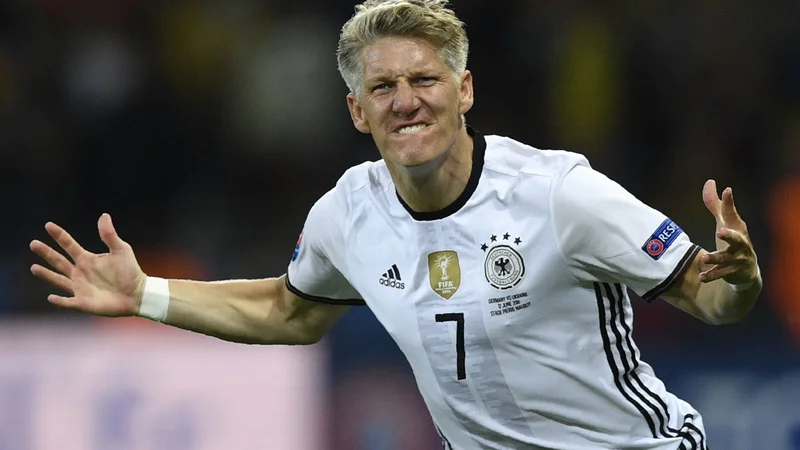 Fotografija: Bastian Schweinsteiger v zadnjem času dela kot strokovni komentator nemškega medija Sportschau. FOTO: Martin Bureau/AFP