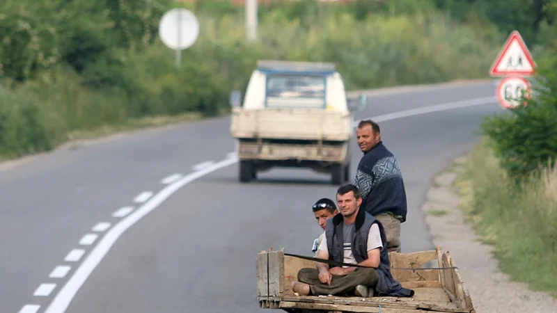 Fotografija: Albanski secesionizem je, še vse od časa Prizrenske lige, imel samo en cilj: združitev vseh Albancev v eni državi, ki bi bila sestavljena iz vseh ozemelj, na katerih živijo Albanci. FOTO: Armend Nimani/AFP