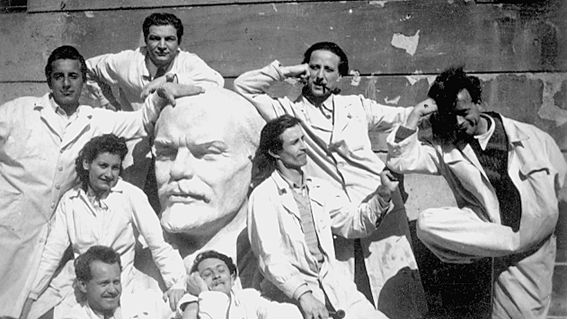 Fotografija: Ivan Štrekelj s kolegi na akademiji leta 1949 FOTO: iz knjige Ivan Štrekelj Petre Rezar

