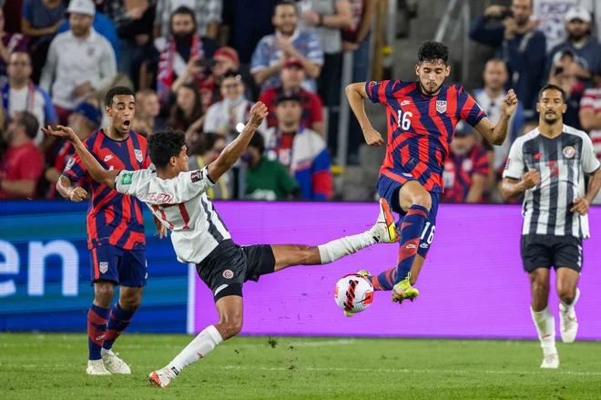 Nogometaši ZDA so po hudem boju strli odpor Kostarike (v črno-belih dresih) v glavnem mestu zvezne države Ohio Columbusu . FOTO: Trevor Ruszkowski/Usa Today Sports
