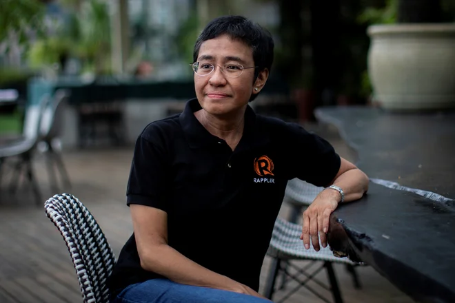 &raquo;Propaganda deluje že od nekdaj, toda tako bujno ni cvetela še nikoli. Laži, ki se širijo ekspotencialno, v hipu postajajo dejstva,&laquo; pravi Maria Ressa, ki je že pred leti napovedala vojno Facebooku in Marku Zuckerbergu. FOTO: Eloisa Lopez/Reuters
