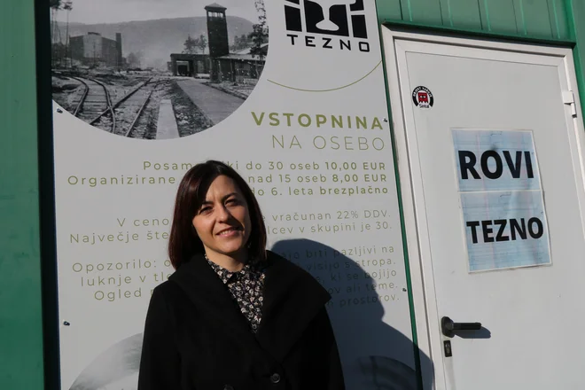 Maja Vintar. Rovi Tezno kot turistična ponudba so njen »otrok«. FOTO: Jože Pojbič/Delo
