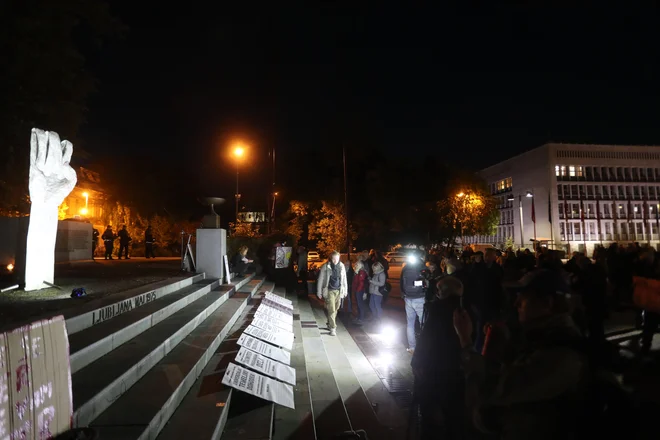 Petkovi protestniki se v Ljubljani zbirajo že 78 tednov. FOTO: Jure Eržen