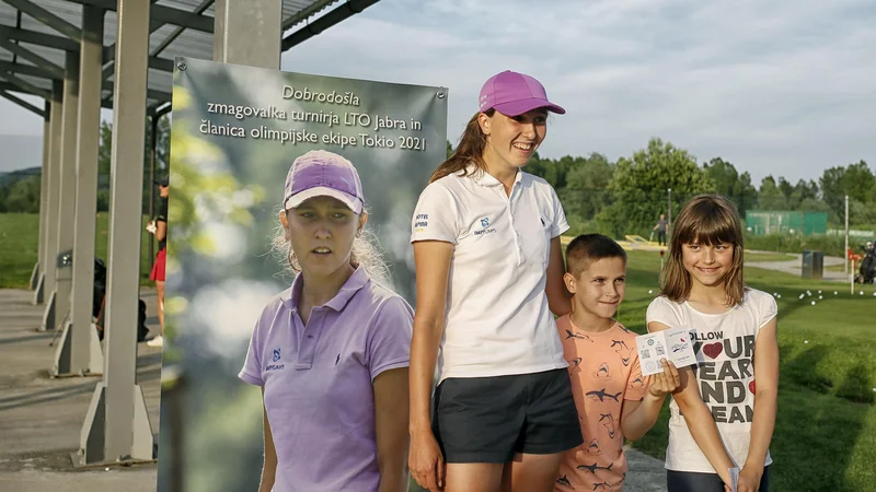 Fotografija: Pia Babnik (na fotografiji) je igrala v ekipi Aditi Ashok, druga slovenska predstavnica Katja Pogačar pa v ekipi Alice Hewson. FOTO: Blaž Samec
