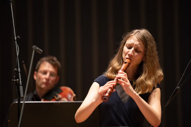 Capricornus Consort Basel in Maruša Brezavšček so nas popeljali v stari svet. FOTO: Darja Štravs Tisu
