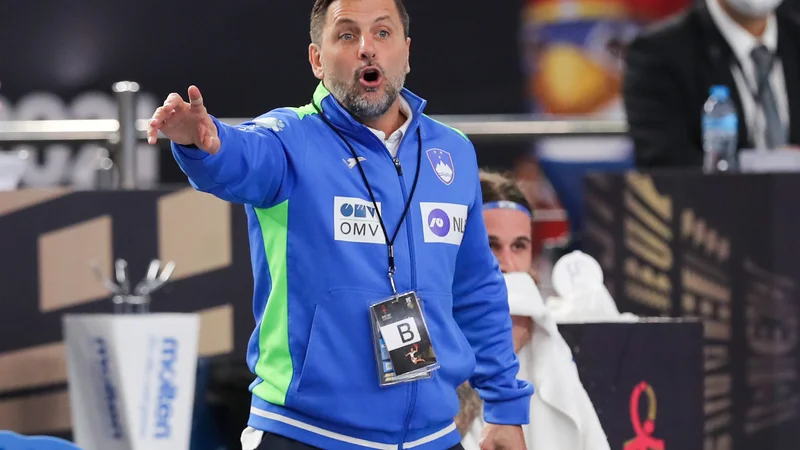 Fotografija: Ljubomir Vranješ poudarja, da je treba za napredovanje na višjo raven razširiti znanje posameznikov in ekipe kot celote. FOTO: Mohamed Abd El Ghany/AFP