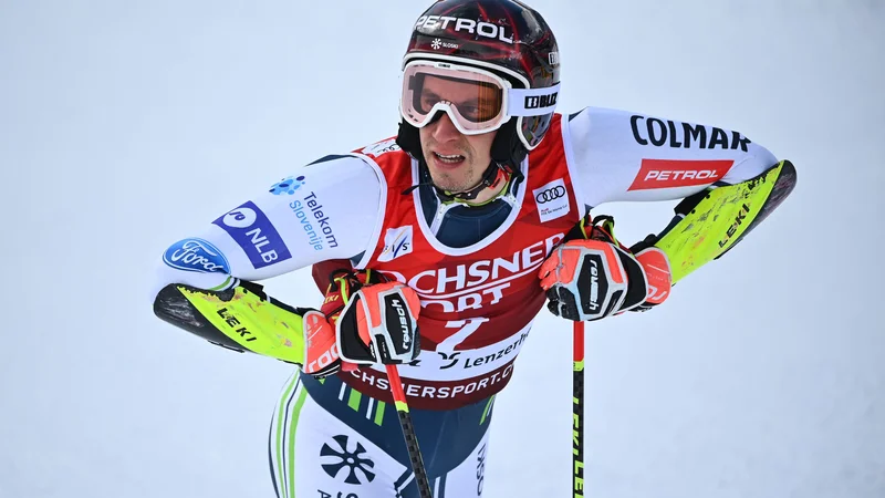 Fotografija: Takole se je Žan Kranjec po finalu prejšnje sezone v Švici že ozrl k olimpijski zimi. FOTO: Fabrice Coffrini/AFP