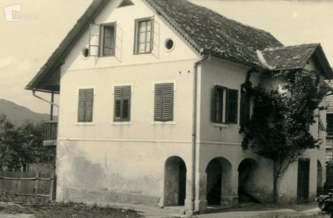 Rojstna hiša Slavka Gruma v dvajsetih letih prejšnjega stoletja
