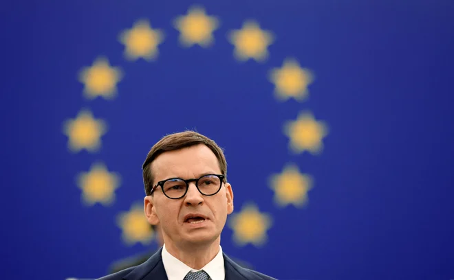 Poljski premier Mateusz Morawiecki je veliko govoril o dvojnih standardih in Poljski kot njihovi žrtvi. FOTO: Ronald Wittek/AFP
