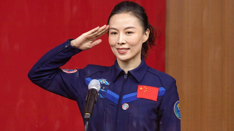 Fotografija: Wang Yaping bo prva Kitajka, ki se bo sprehodila po odprtem vesolju in opravila vrsto dejavnosti na zunanji strani vesoljskega plovila. FOTO: AFP