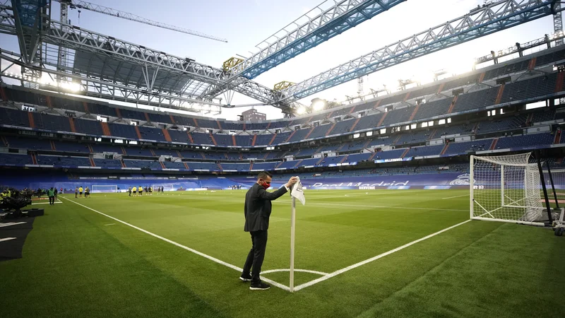 Fotografija: Štadion madridskega Reala Santiago Bernabeu. FOTO: Juan Medina/Reuters
