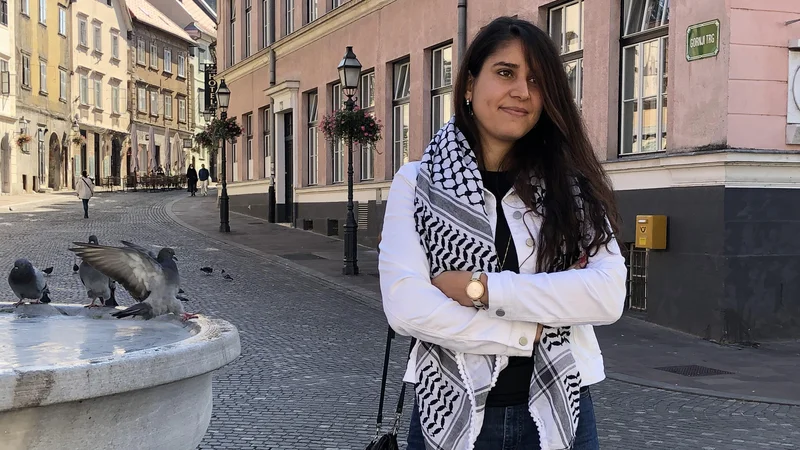 Fotografija: Fidaa Alzaanin: Misel o mirnem življenju v Gazi vključuje tudi misel o povezani Palestini kot celoti. Občutka varnosti in domačnosti ne bomo imeli, dokler bo trajala okupacija. FOTO: Aljaž Vrabec