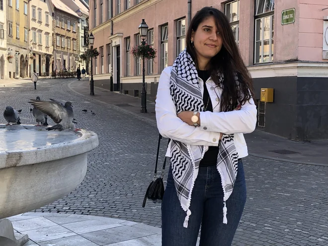 Fidaa Alzaanin: Misel o mirnem življenju v Gazi vključuje tudi misel o povezani Palestini kot celoti. Občutka varnosti in domačnosti ne bomo imeli, dokler bo trajala okupacija. FOTO: Aljaž Vrabec
