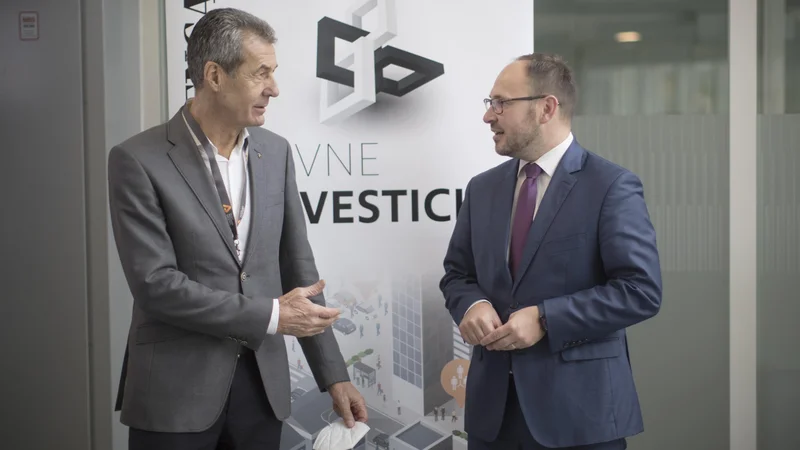 Fotografija: Udeleženci poslovne konference so govorili o gradbeni industriji kot multiplikatorju gospodarske rasti. FOTO: Jure Eržen/Delo