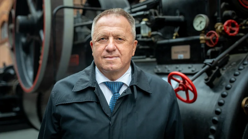 Fotografija: Počivalšek pravi, da bo vlada najbolj ranljivim priskočila na pomoč, če bo to potrebno, si pa želi, da tak ukrep ne bo potreben. FOTO: Leon Vidic/Delo