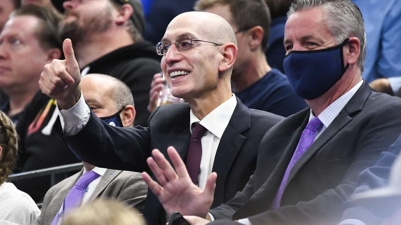 Fotografija: Komisar lige NBA Adam Silver med tekmo v Salt Lake Cityju. FOTO: Alex Goodlett/AFP
