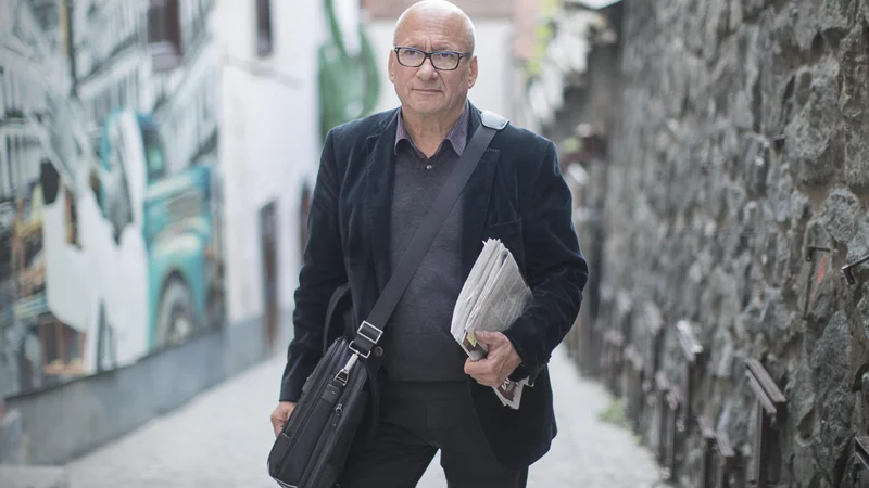 Fotografija: Leta 1956 rojeni gledališki režiser je pred romanom To noč sem jo videl na oder postavil še dve deli Draga Jančarja, Klementov padec ter Katarina, pav in jezuit. FOTO: Jure Eržen