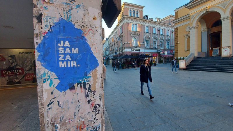 Fotografija: Kljub številnim razlogom za črnogledost ljudje na Kosovu še vedno verjamejo v projekt EU in še vedno vidijo svojo prihodnost v integraciji. FOTO: Armin Aljović

