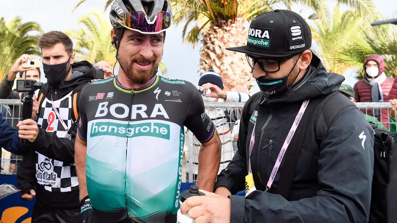 Fotografija: Peter Sagan (levo) po zmagi na 10. etapi lanske dirke po Italiji. FOTO: Fabio Ferrari/AFP