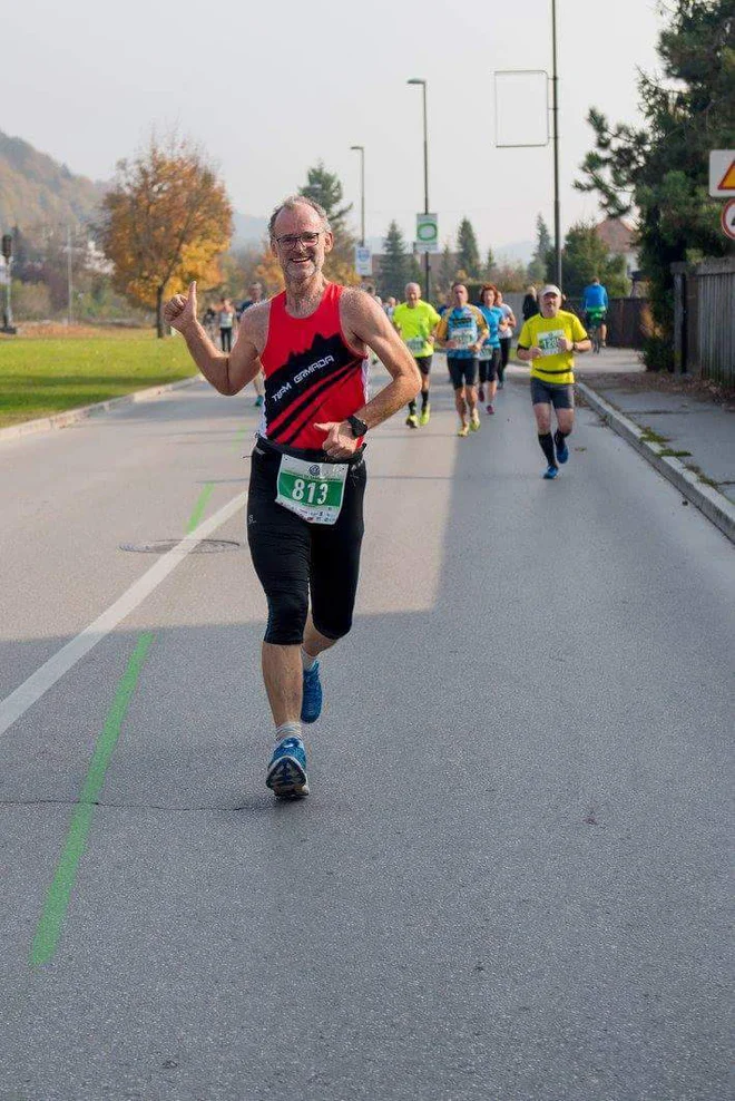 »Ne znam si predstavljati življenja brez teka. Imam veliko energije in upam, da bo to še kar trajalo,« pravi Peter Macuh.

FOTO: osebni arhiv
