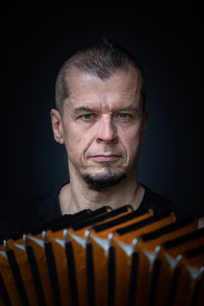 Kimmo Pohjonen predstavlja poseben solo projekt UZone. FOTO: Voranc Vogel/Delo
