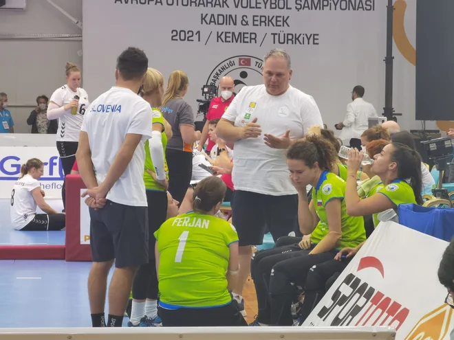 Slovenska reprezentanca se je kljub okrnjeni zasedbi izkazala v Turčiji. FOTO: Zsis

