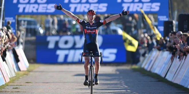 Toon Aerts je po slabem začetku, z dirko zaključil na najboljši način, z zmago. FOTO:@Belga/UCI
