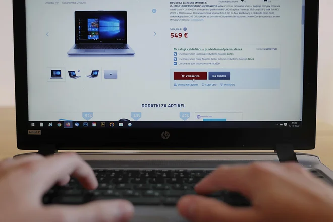 Tudi na prodajnem mestu bodo nujne digitalne veščine. FOTO: Leon Vidic/Delo
