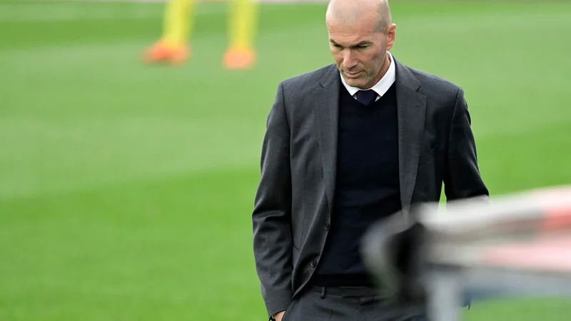 Fotografija: Zinedine Zidane (na fotografiji) bi lahko v Manchestru vnovič združil moči s Cristianom Ronaldom. FOTO: Javier Soriano/AFP
