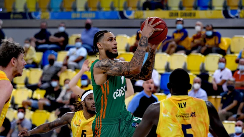 Fotografija: Zach Auguste je zelo obetavno začel sezono, vendar na zadnjih tekmah ni blestel. FOTO: Cedevita Olimpija
