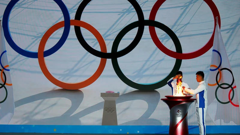 Fotografija: Olimpijski ogenj je že od prejšnjega tedna na prizorišču letošnjih iger. FOTO: Tingshu Wang/Reuters