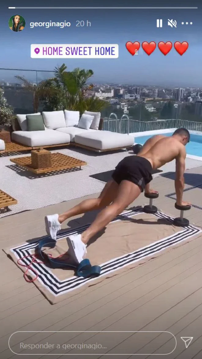 Ronaldo med treningom na sporni terasi v Lizboni. FOTO: Instagram