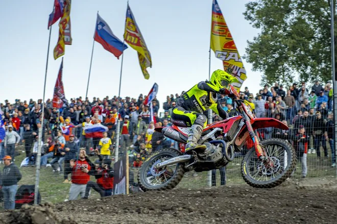 Gajser ima veliko navijačev v Italiji. FOTO: Honda Racing
