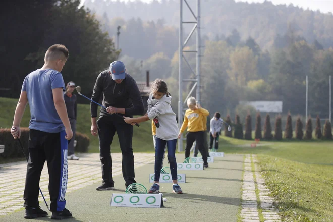 V GK Racman vzgajajo približno 80 mladih golfistov.FOTO: Leon Vidic/Delo