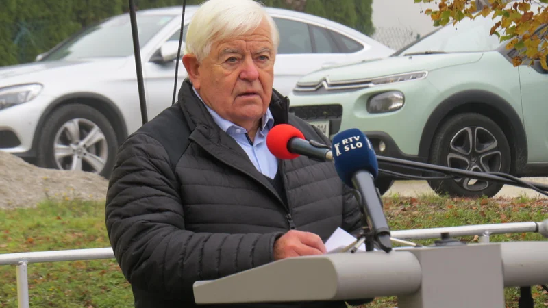 Fotografija: Milan Kučan, nekdanji slovenski predsednik, je prepričan, da demokracijo ogroža sedanja vlada. FOTO: Bojan Rajšek/Delo
