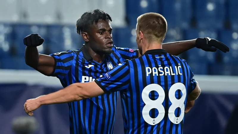 Fotografija: Atalanta je ob koncu iztržila točko proti Laziu. FOTO: Miguel Medina/AFP