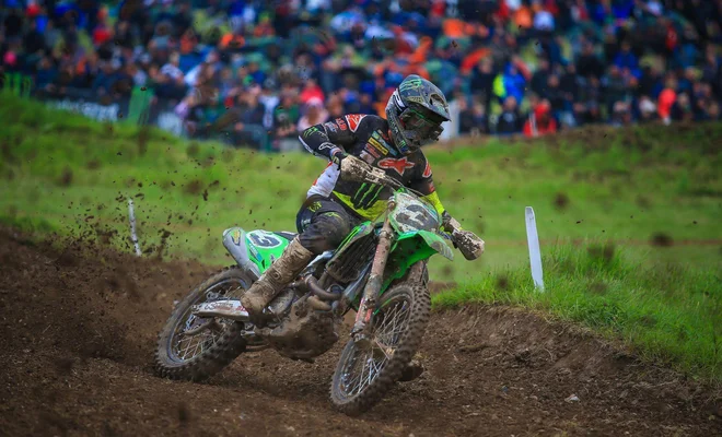 Romain Febvre ima minimalno prednost pred slovenskim šampionom. FOTO: MXGP
