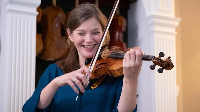 Janine Jansen, zaljubljena v stradivarke Foto Tv Slo