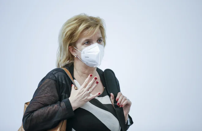 Posvetovalna skupina, ki jo vodi prof. dr. Bojana Beović, je imela sestanek tik pred prazniki, priporočila je napisala danes. FOTO: Jože Suhadolnik/Delo
